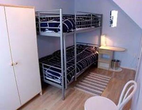 Bunk bedroom