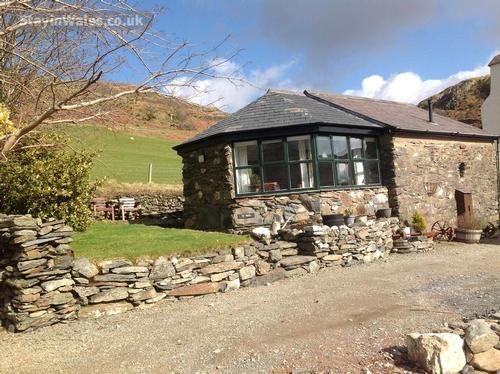 Ty Felin cottage sleeps 2