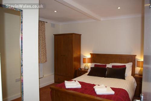 Family suite (room 10) double room