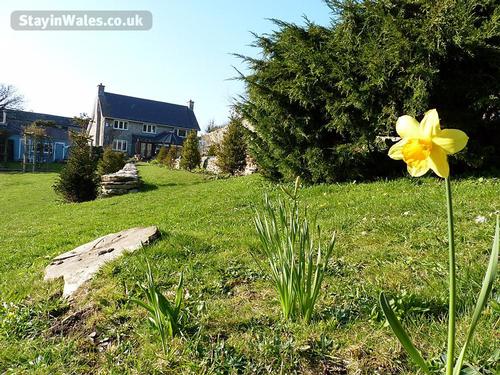 Slade Cottage and the spacious maintained 6 acre garden.