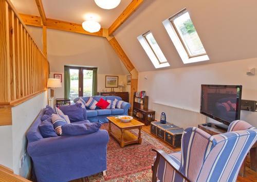 The second double bedroom at The Hen House at Slade Holiday Cottages.