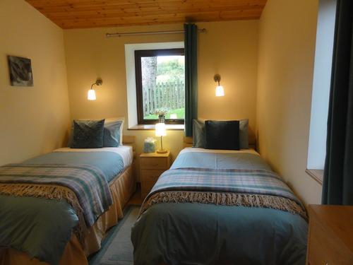 Twin bedroom