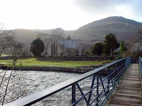 Footbridge across the Glaslyn River