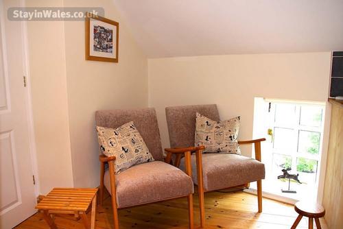 Ffynnon Fach sitting area