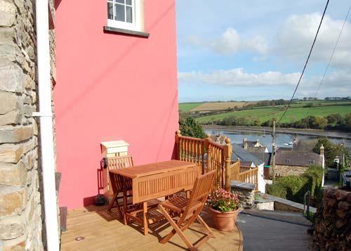 Ffynnon Fach has an outdoor sitting area