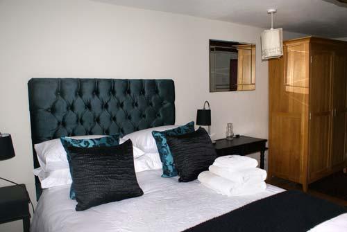 Bedroom 2 (double)