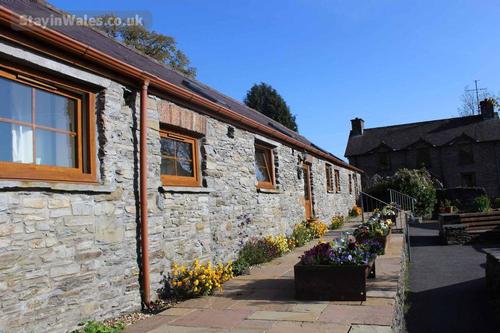 Pengwernydd Cottages