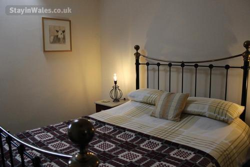 Pengwernydd cottages in Mid Wales
