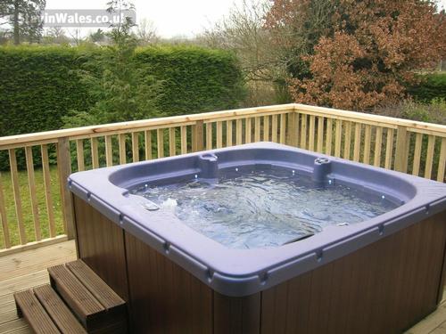 HOT TUB