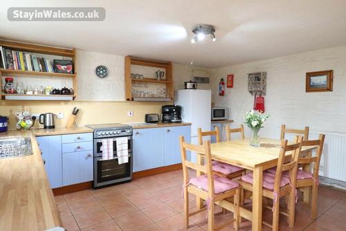 The spacious kitchen diner