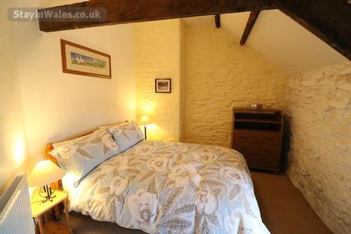 The cosy double bedroom