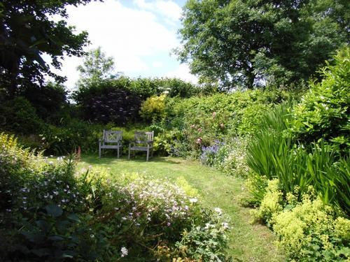 Loveston Barn Garden