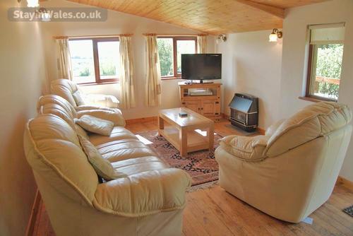 Log Cabin - living room