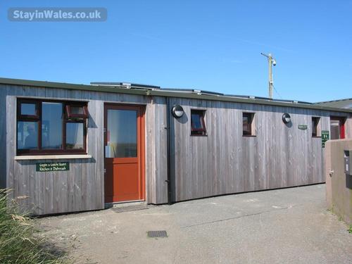 Bottom Facilities Block