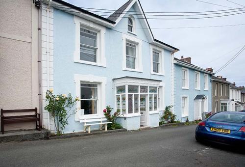 Bronwydd - Newly refurbished and decorated but still retaining some original features from its prosp