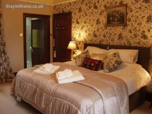 Superior bedroom