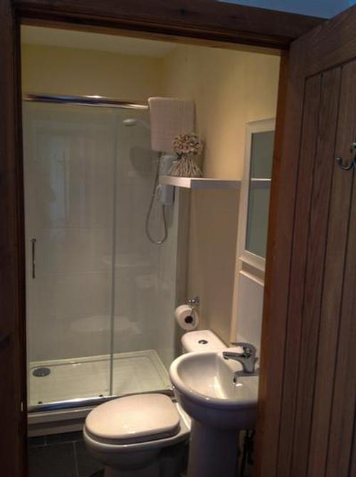 The Stables shower room
