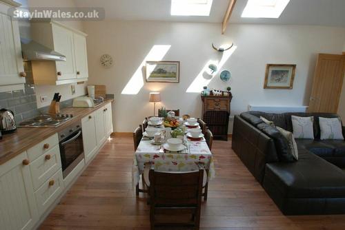 The Stables kitchen diner