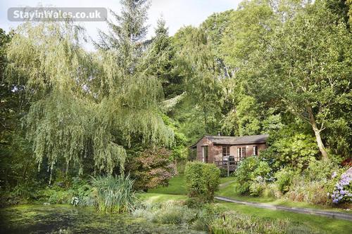 Private and cosy and yet only a few minutes from Llangrannog and the stunning West wales coast