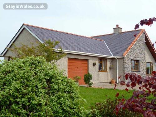 Cysgod y Mydnydd - sleeps 9
