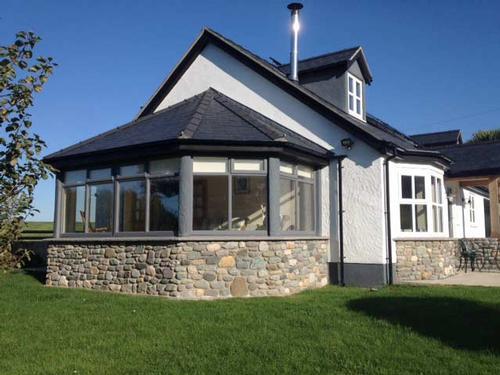 Orchards Way - sleeps 12