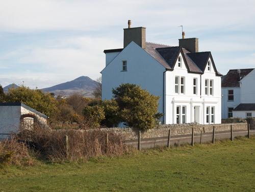 Llys Olwen is an early Victorian sea captain''s home