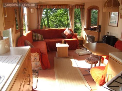 Bright and Cosy in the sunshine