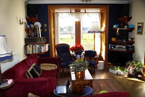 The guest lounge