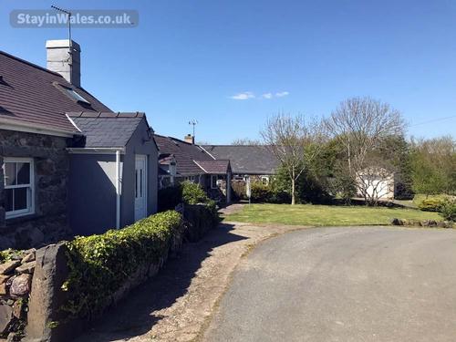 Glan Felin, Aberdaraon