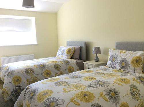 Twin bedroom