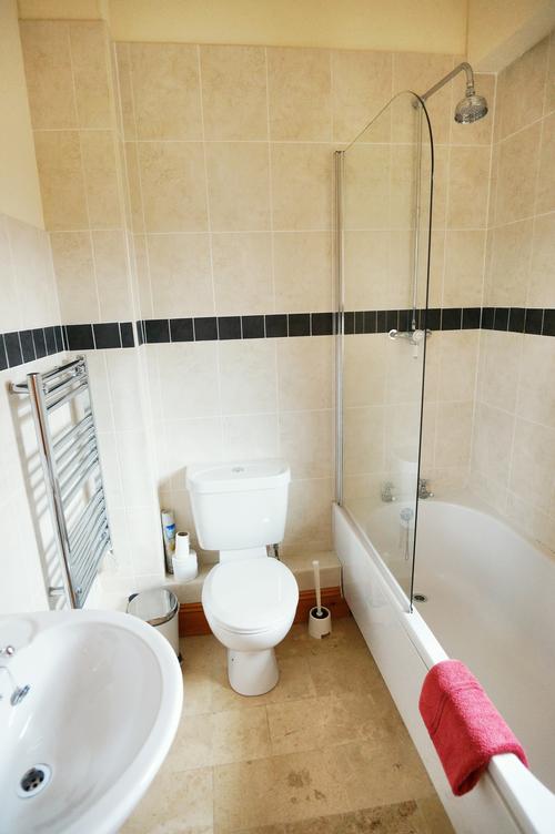 King bedroom en suite