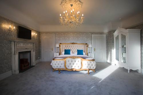 Deluxe suite
