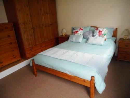 Double bedroom in Oak Lodge