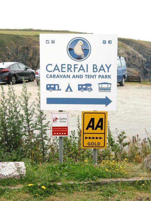 Werlcome to Caerfai Bay
