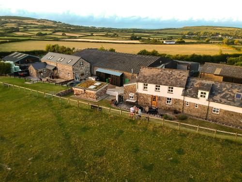 The Bunkhouse and The Chaffhouse at Lower Hardingsdown Farm