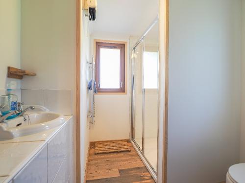 Ensuite shower room