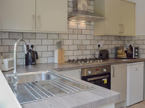 ASH - Kitchen