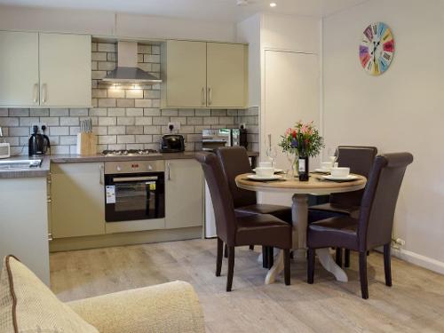 ASH - Kitchen / Dining Room