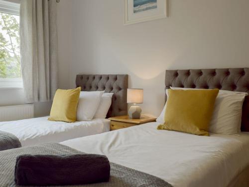 ASH - Twin Bedroom