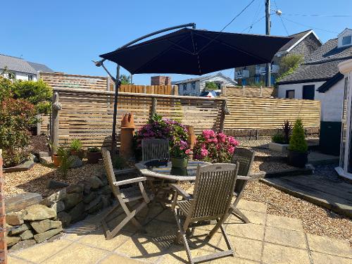 Eating area on the patio