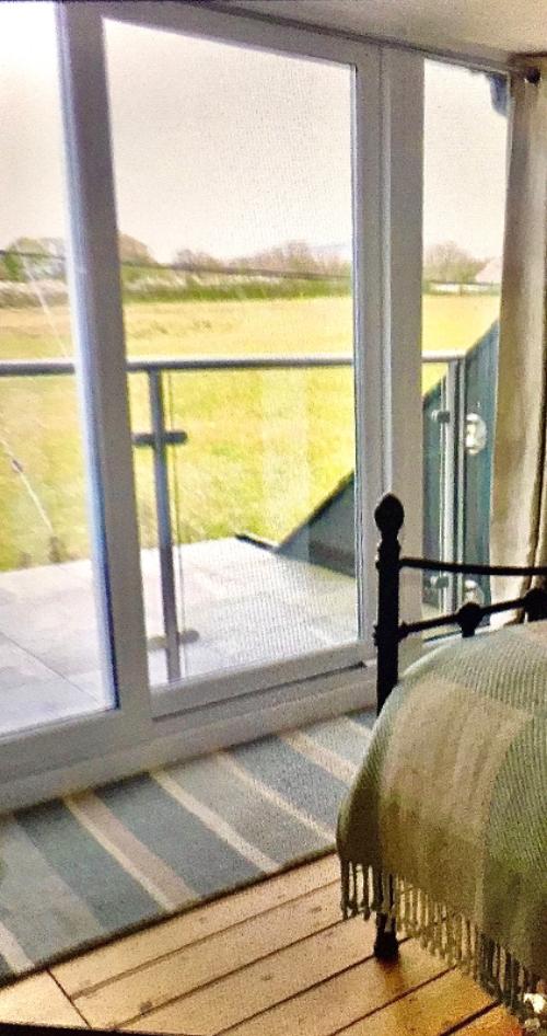 Juliette balcony