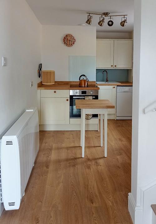 Arch Cottage - kitchen